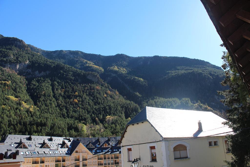Albergue De Canfranc Estacion Cameră foto