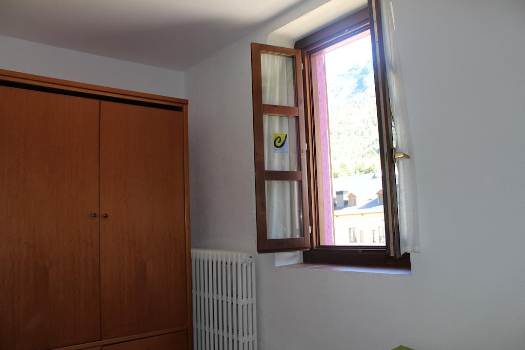 Albergue De Canfranc Estacion Cameră foto