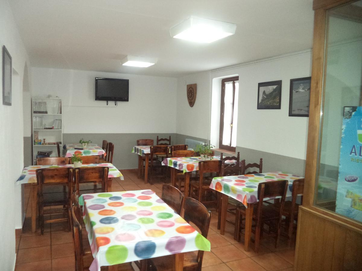 Albergue De Canfranc Estacion Exterior foto